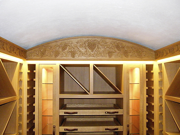 3_St. James’s Sq UK – Grapevine carved panel for fine Joinery company